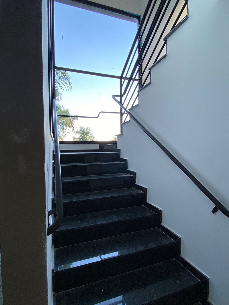 Studio 10 – Térreo Moderno com Estacionamento