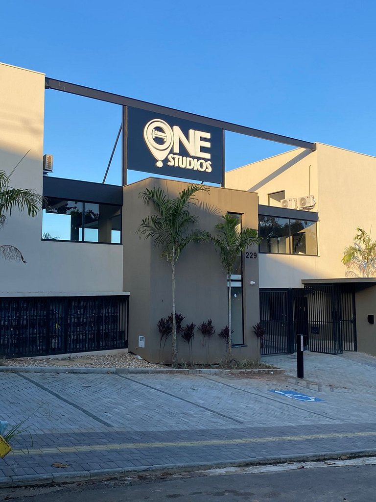 Studio 10 – Térreo Moderno com Estacionamento