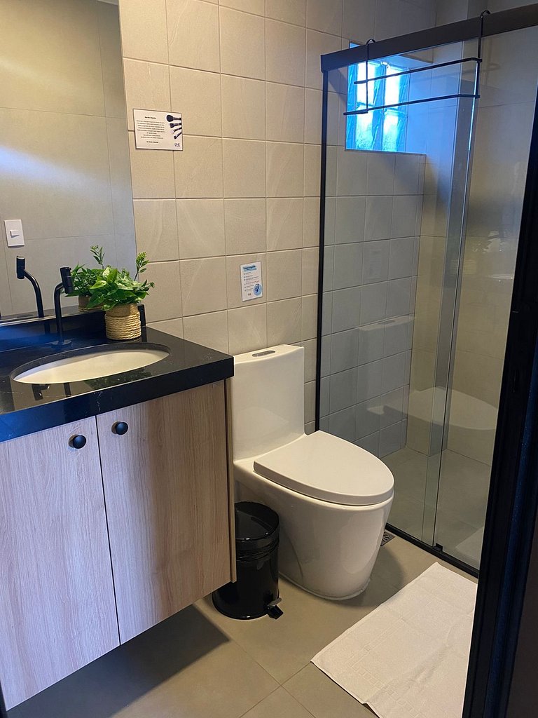 Studio 21 – Andar Superior Moderno com Estacionamento – Cent