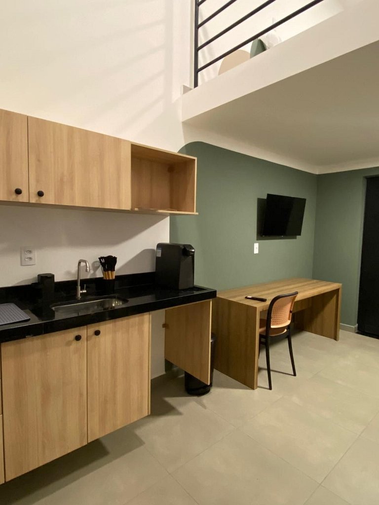 Studio 24 – Superior Clean e Equipado com Estacionamento