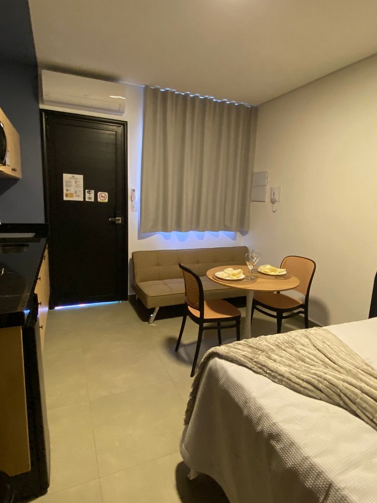 Studio 9 térreo, self check-in, ar e frigobar