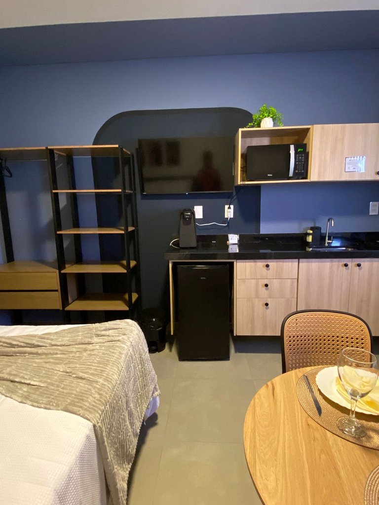 Studio 9 térreo, self check-in, ar e frigobar