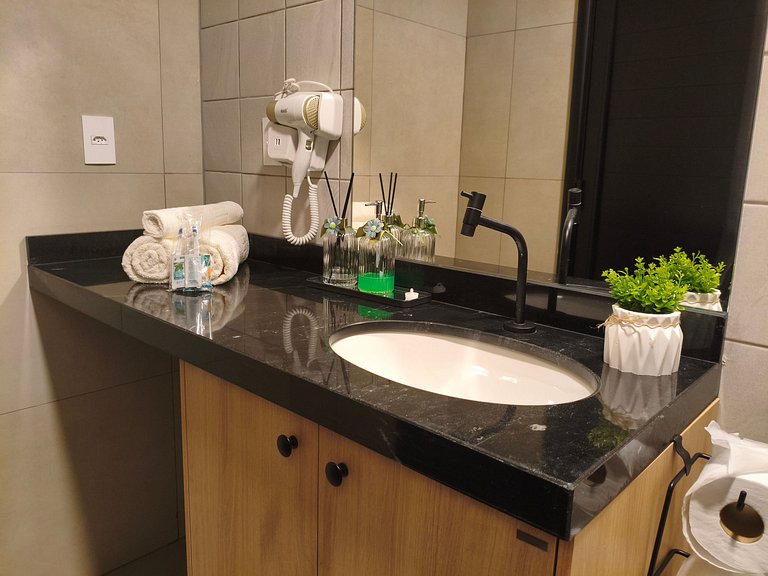 ST2 | Conforto e Charme Completo | AC | Vaga externa