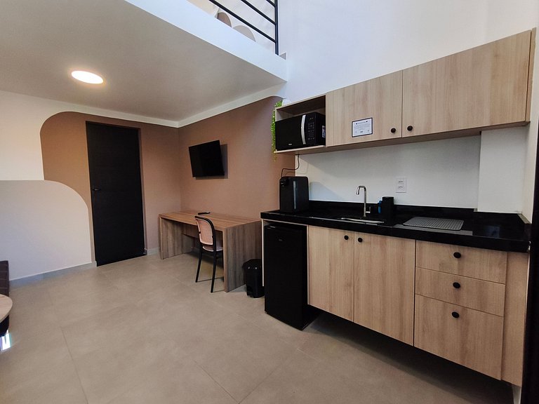 Studio 21 mezanino, ar, cozinha e sef check-in