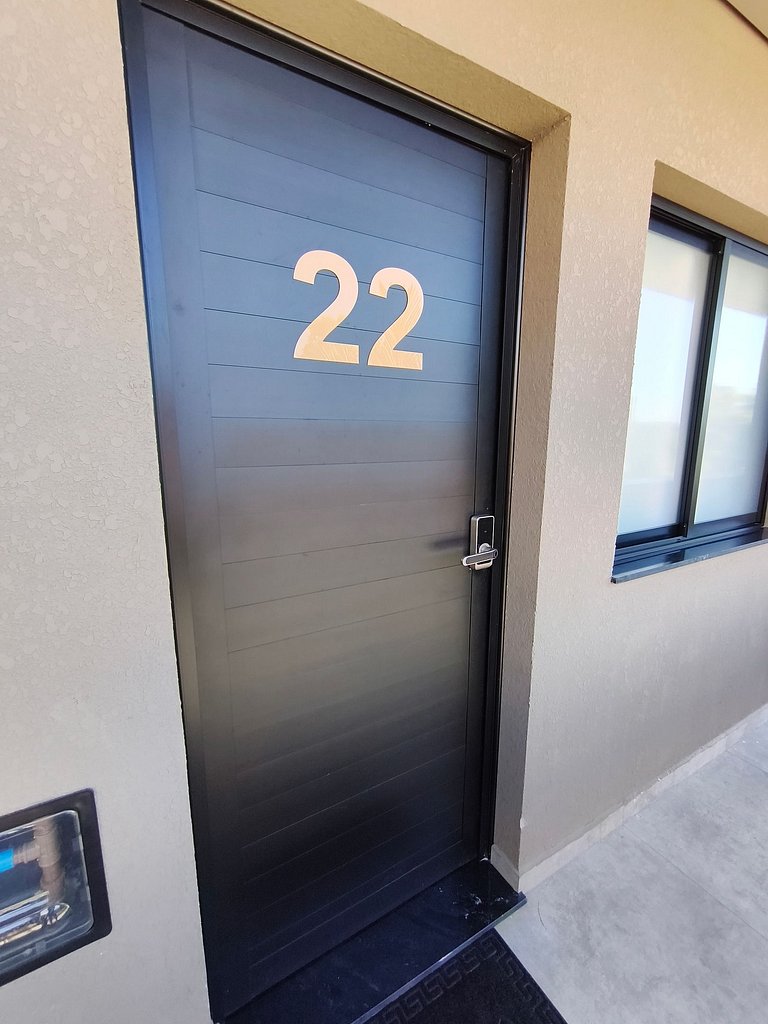 Studio 22 mezanino, em frente ao Burger King